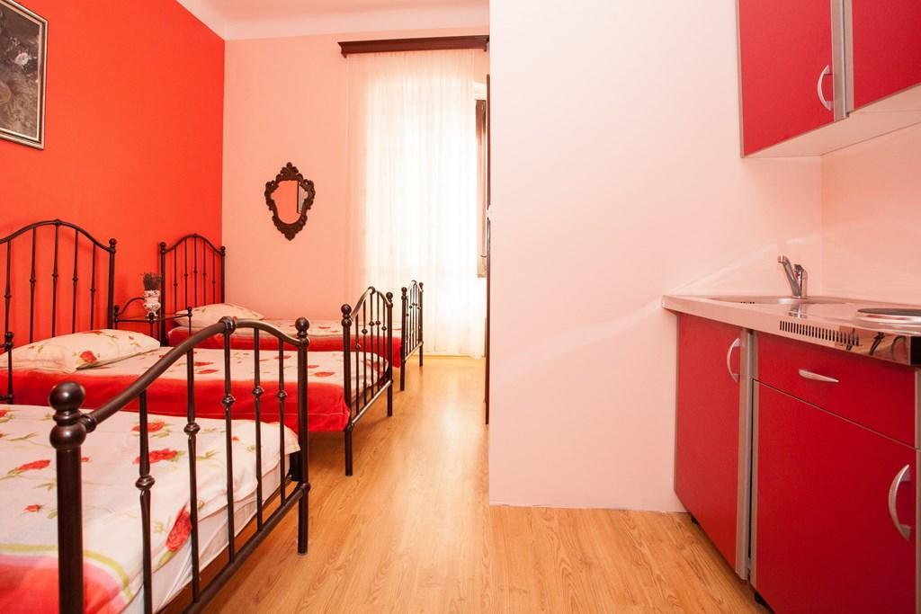 Amazing Apartment In Rijeka With Wifi Ruang foto