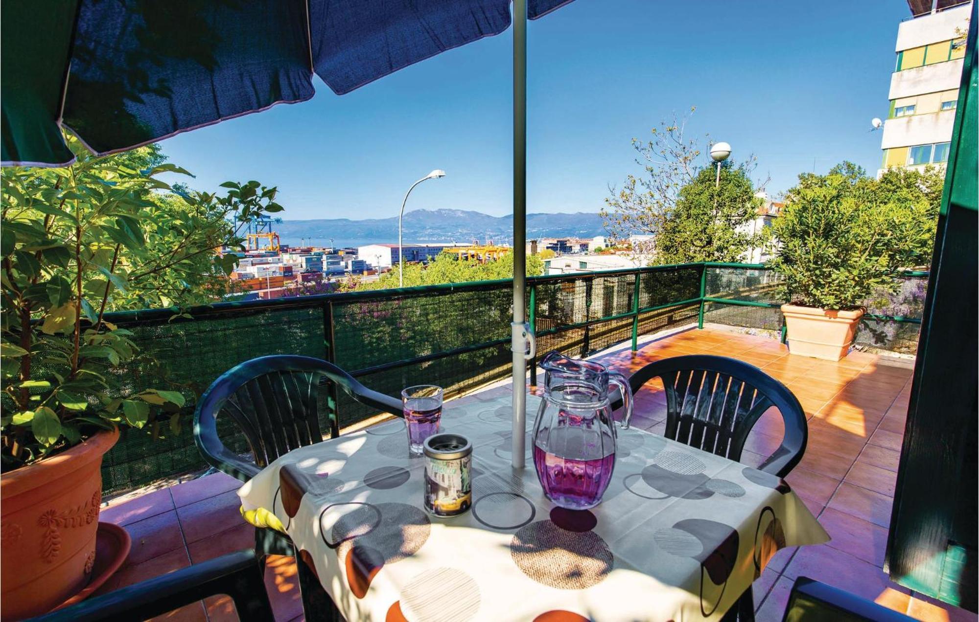 Amazing Apartment In Rijeka With Wifi Bagian luar foto
