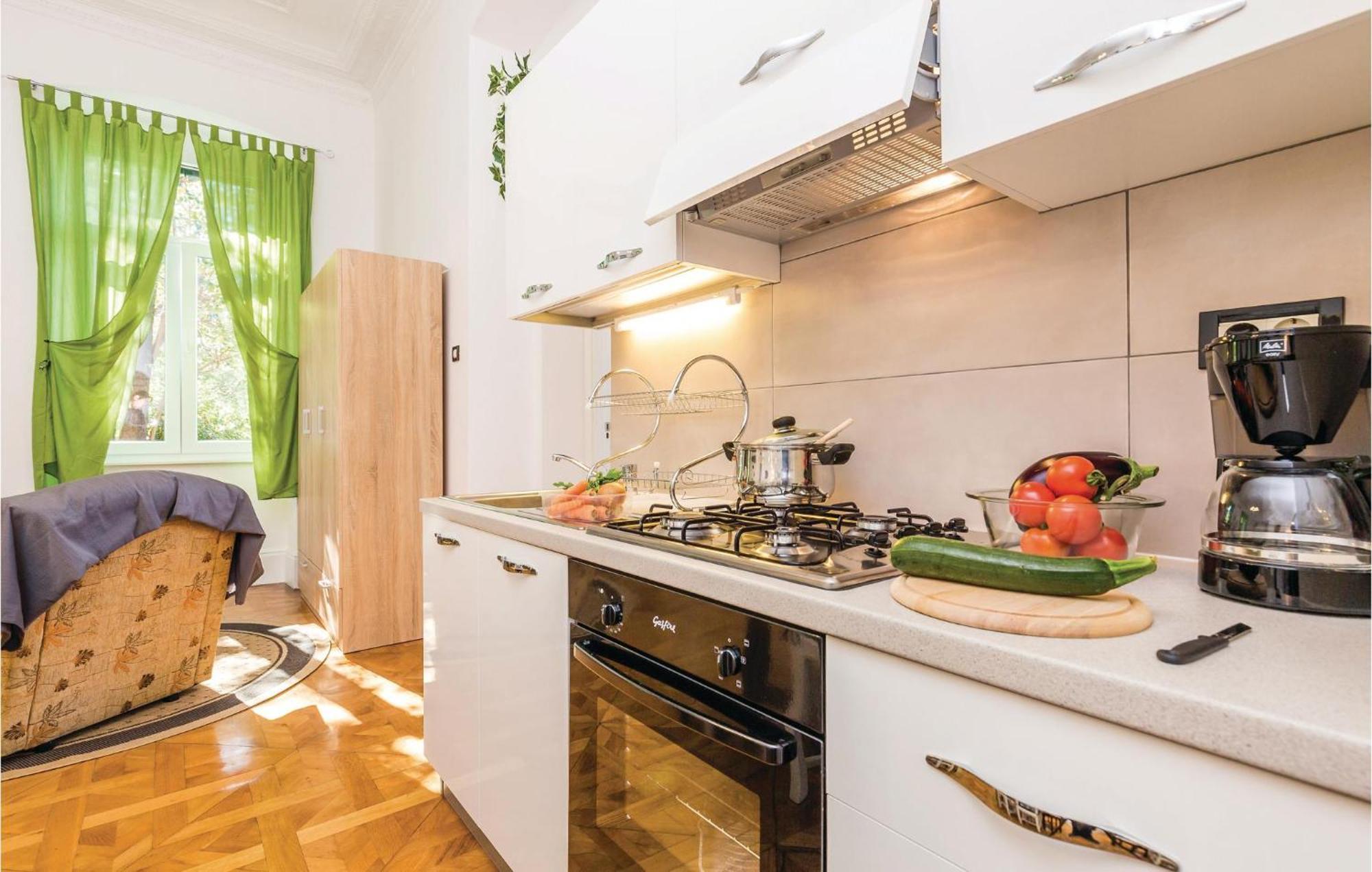 Amazing Apartment In Rijeka With Wifi Bagian luar foto