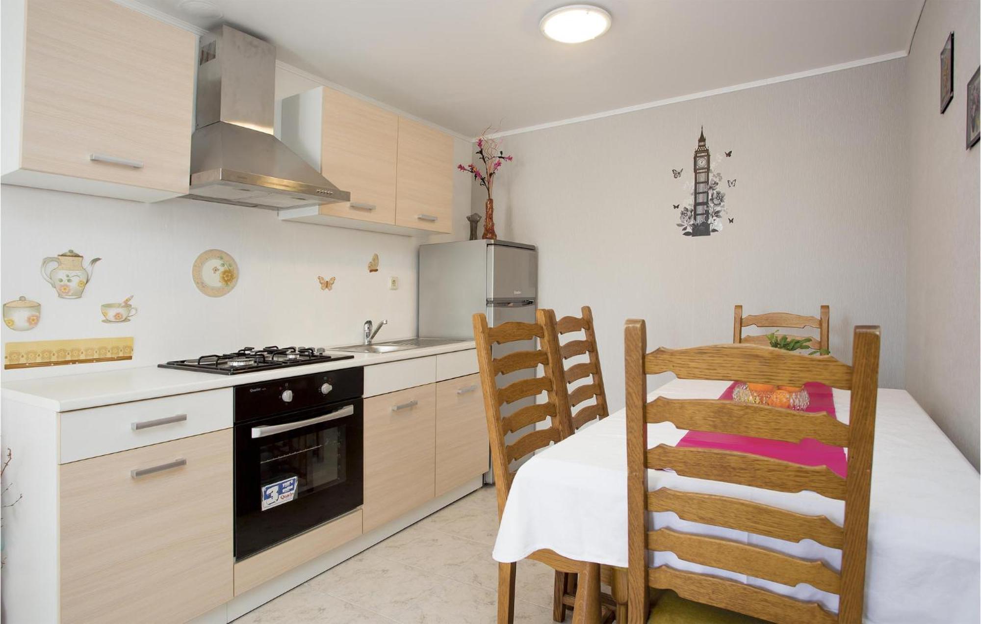 Amazing Apartment In Rijeka With Wifi Bagian luar foto