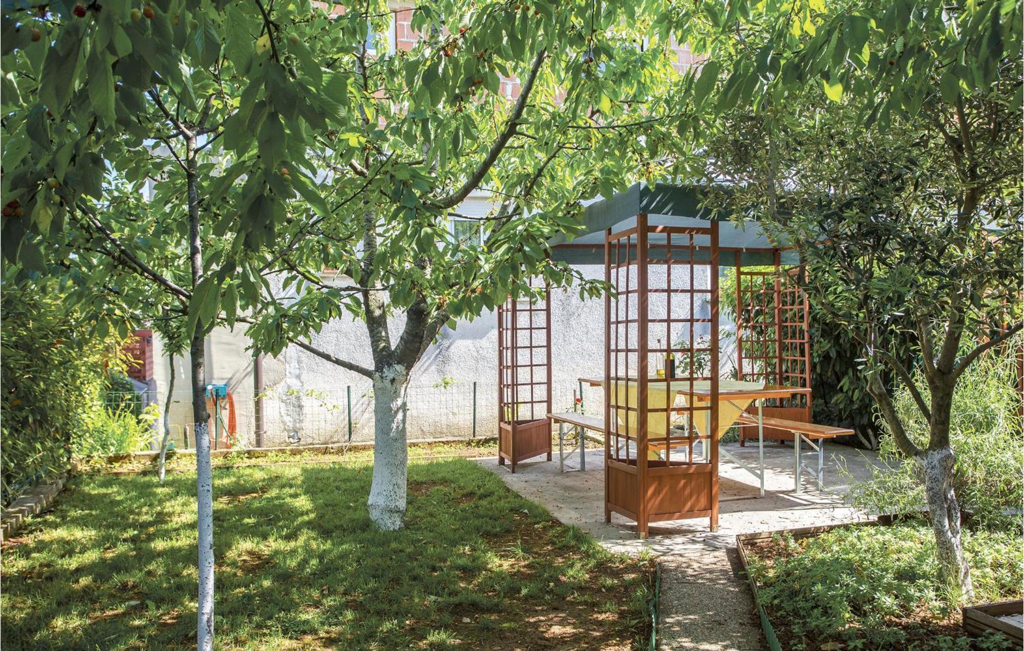 Amazing Apartment In Rijeka With Wifi Bagian luar foto