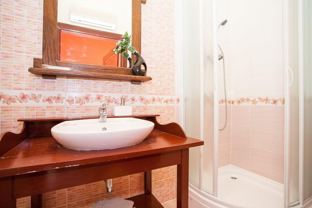 Amazing Apartment In Rijeka With Wifi Ruang foto